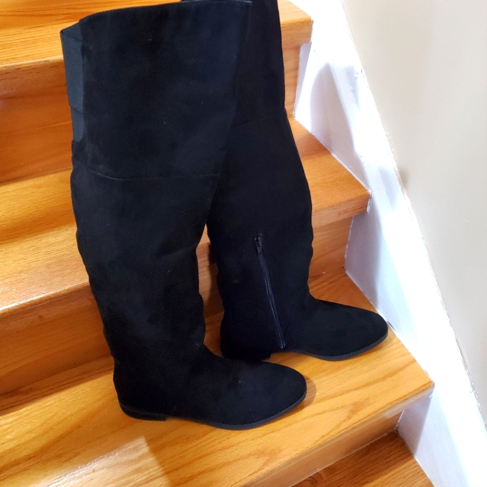 Alfred sung boots